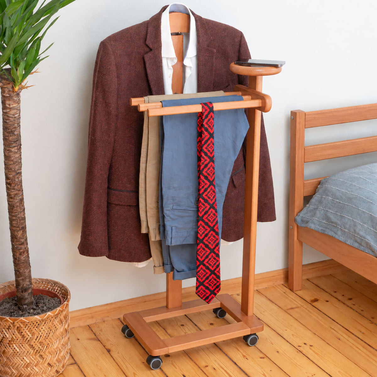 Herrendiener,Stummer Diener, Herrendiener modern, Jackenständer, Rollgarderobe, Kleiderständer Holz, Tatkraft Lord, herrendiener kaufen